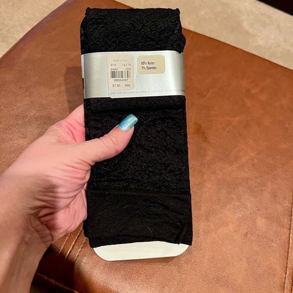 NEW WITH TAGS - New York & Company - Trouser Socks - Picture 2 of 2